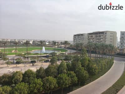 شقة جاهزة متشطبة بالتكييفات 200م للبيع في أب تاون كايرو إعمار Uptown Cairo Emaar