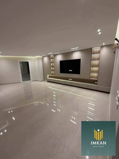 Apartment for sale in the ALJAR Valory Sheraton compound—fully finished to "Ultra-Super-Lux" standards and equipped with air conditioning. The unit co Apartment for sale in the ALJAR Valory Sheraton compound—fully finished to "Ultra-Super-Lux" standards and equipped with air conditioning. The unit co