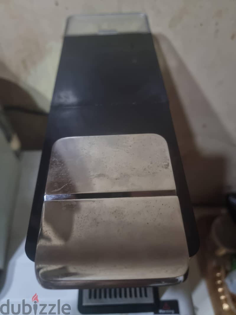 illy coffee machine in mint condition 2