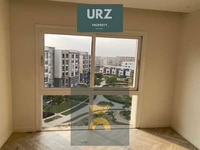 3-bedroom apartment with nanny room in a prime location in New Cairo Tagamoa 6 at early phase price with installments minutes from Hyde Park Zed E