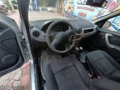 Renault Logan 2012
