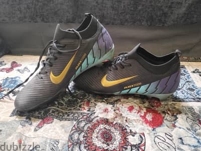 حذاء كرة قدم Air Zoom