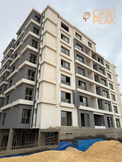 Ready to move 3-bed 165m² apt in Creek Town. 10% down payment & 10 yrs installments on Suez Rd.