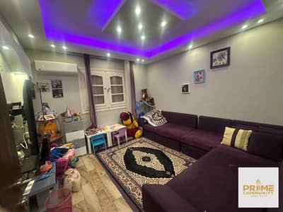 Prime Opportunity: Super Lux 125m Apartment (3 Beds + 2 Baths) 1st Floor with Elevator, 8th District, 1st Neighborhood, Central Sheikh Zayed City
