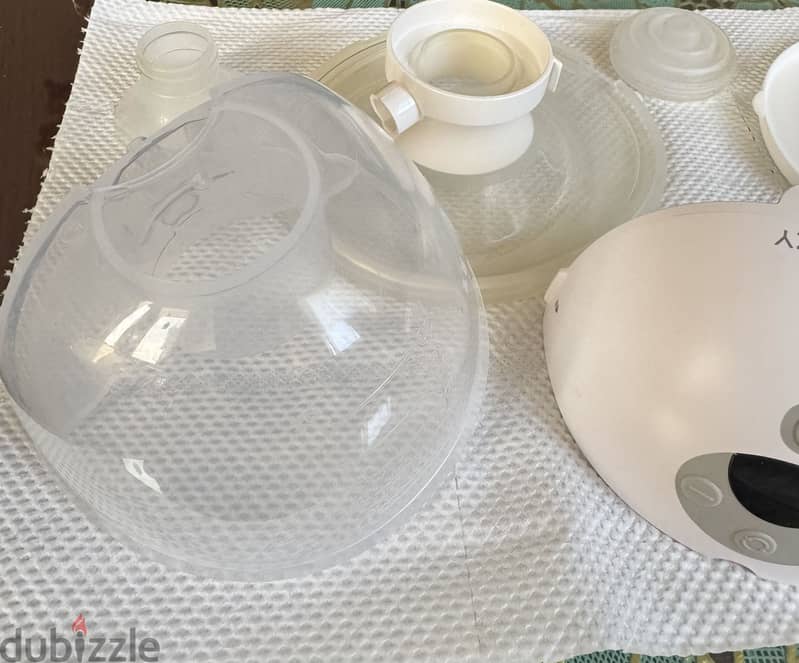 Momcozy M5 breast pump 7
