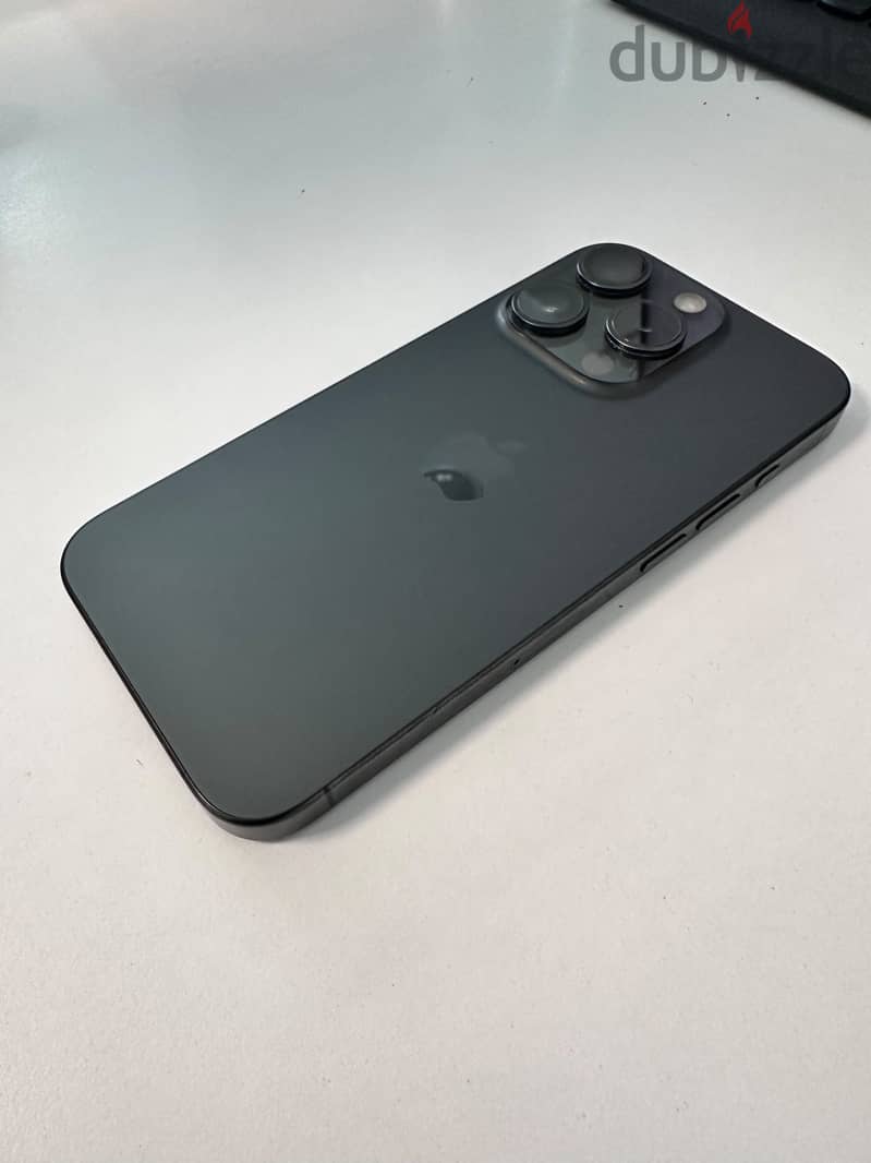 Apple - iPhone 15 Pro 3