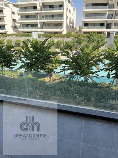 شقة للإيجار في ليك فيو ريزيدنس بفيو مباشر على البحيرة للإيجار بالمطبخ التكييفات  (المربع الذهبي) | 3 نوم