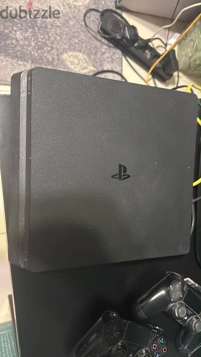 Playstation 4 slim