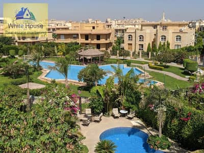 8-room townhouse for rent in La Rosa Compound (Zahrat Al-Tagamoa), North Investors Area.