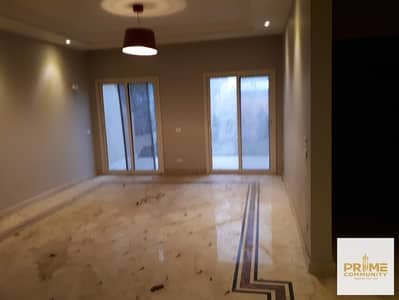 Town House for Rent 280m in Royal Valley Compound Sheikh Zayed, Behind AlSafwa Facing Arkan Mall, with ACs, Fitted Kitchen & 80m Garden