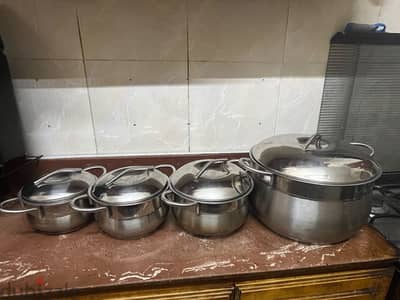 4 حلل ستانلس ستيل للبيع – بحالة جيدة