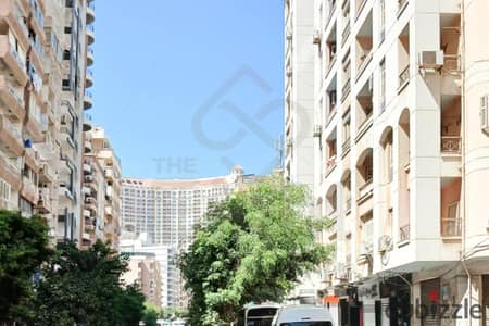 Apartment for sale 90m Ganaklis (directly on the tram)