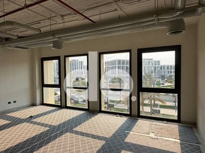 مكتب إداري راقٍ 115م للبيع أو للإيجار في ميفيدا بيزنس بارك (Mivida Business Park - Emaar) — التجمع الخامس