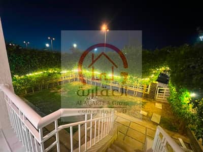 For sale in my city, an apartment of 200m and a garden of 70m, excellent location, super lux finishing. B10
