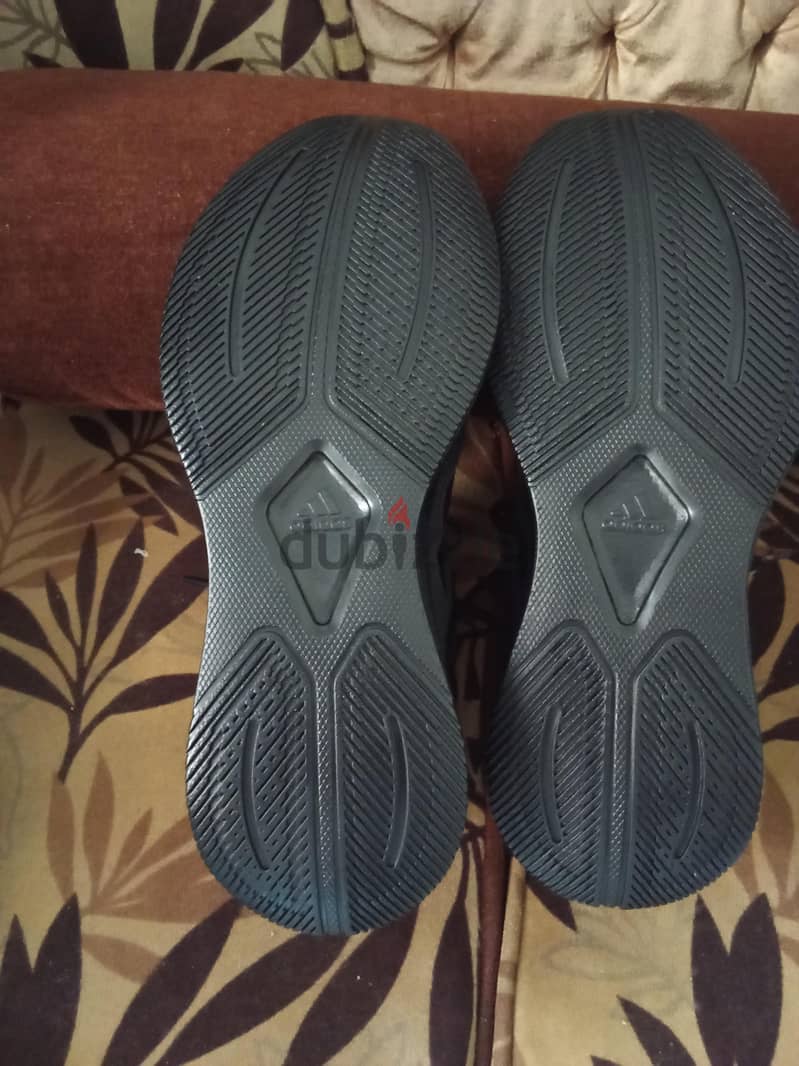 adidas   DRAMO SL 2    Siz 42  2/3 9