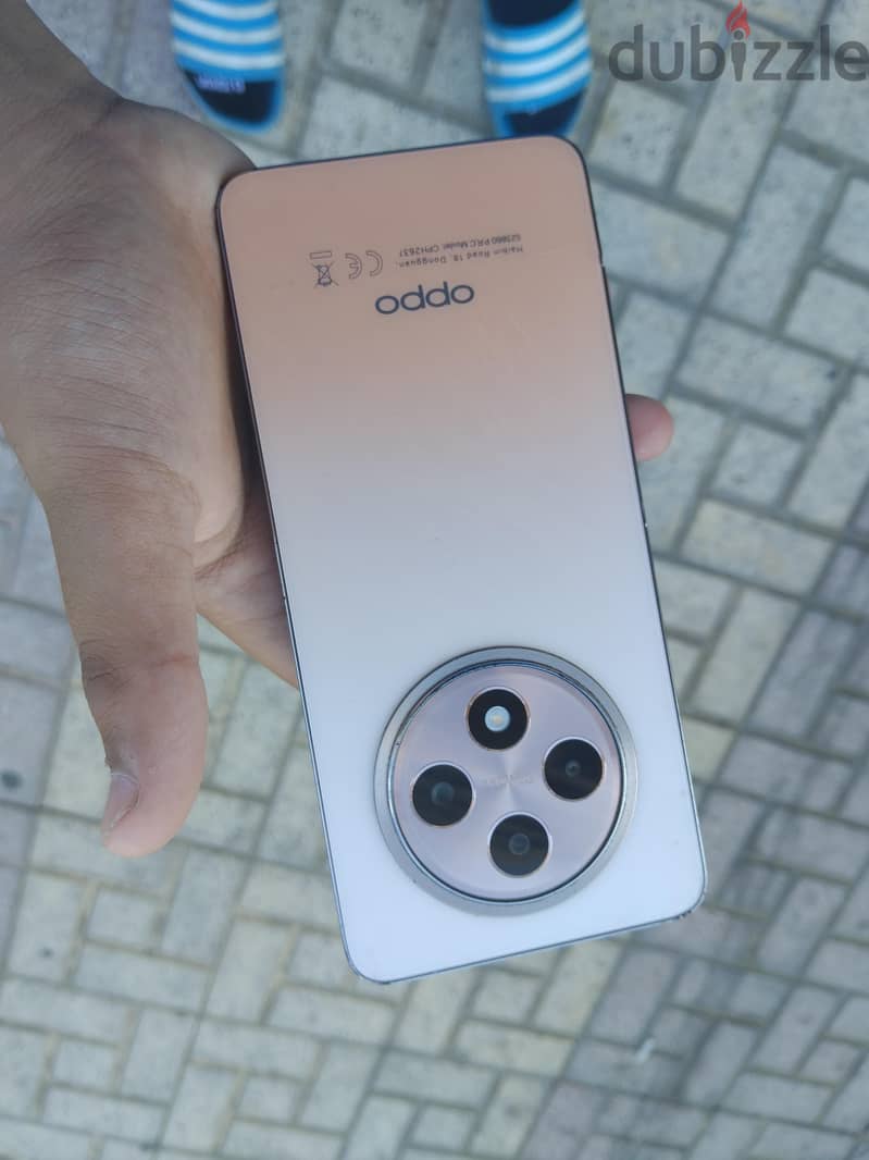 OPPO Reno12 F 1