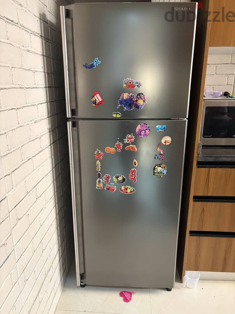 Sharp Fridge 384 L 1