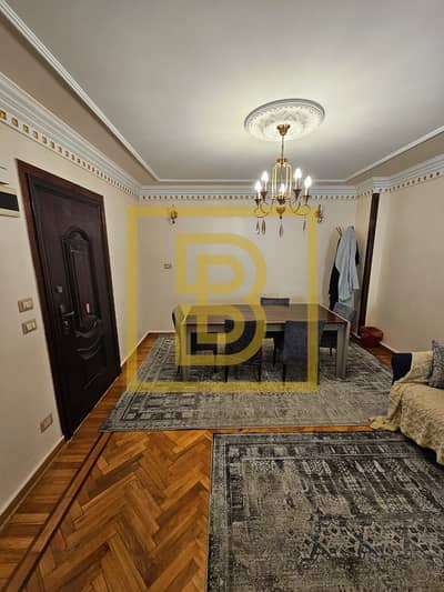 A distinctive apartment in Kafr Abdo, with an area of 165m² and a practical layout suitable for family living.