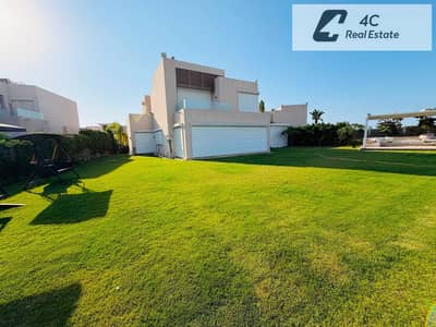 اقل سعر تاون هاوس متشطب بالكامل  فيولاندسكيب للبيع في هاسيندا باي - الساحل الشمالي Hacienda Bay - North Coast