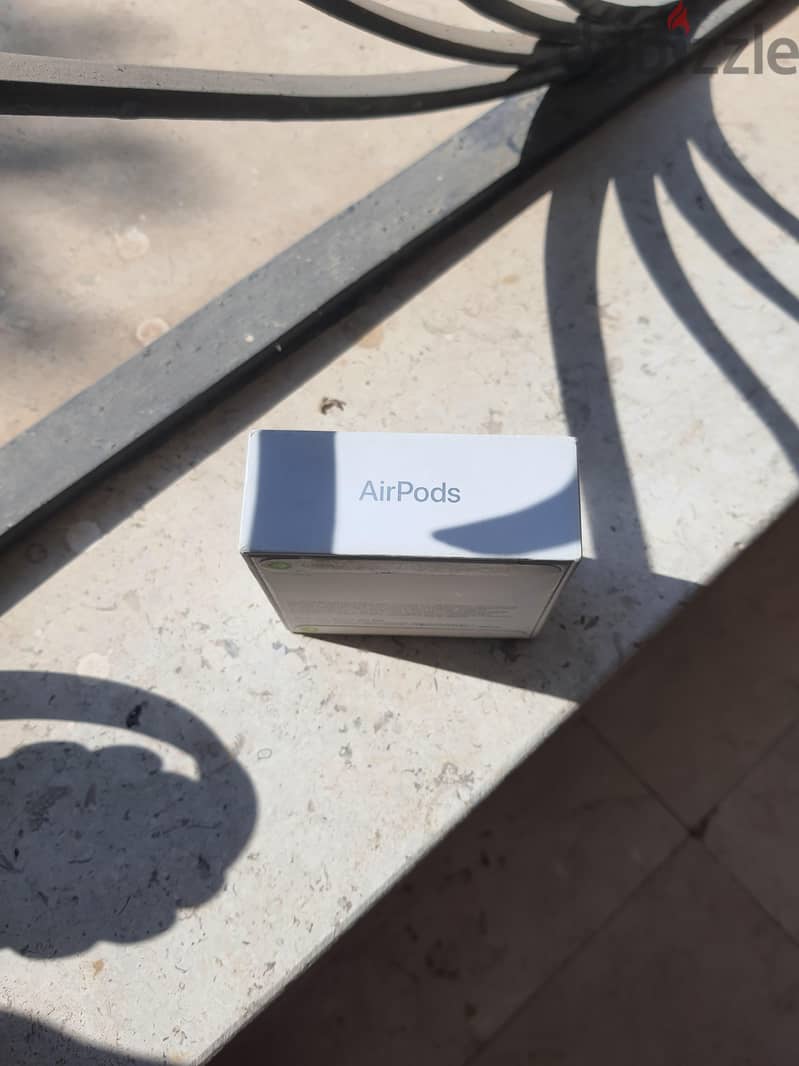 Apple Airpods 4 Sealed new 1