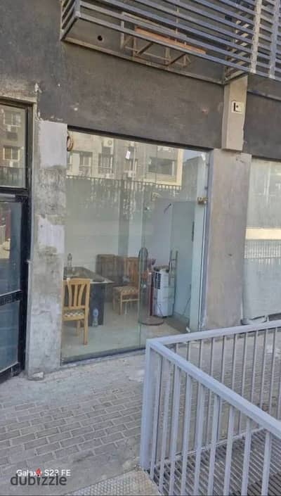 محل للإيجار بمول إيه بلازا علي الدين الشيخ زايد 11.5م متشطب ومجهز بالكامل يطل على دار مصر والكرمة عداد مياه وكهرباء سقف معلق وصندرة