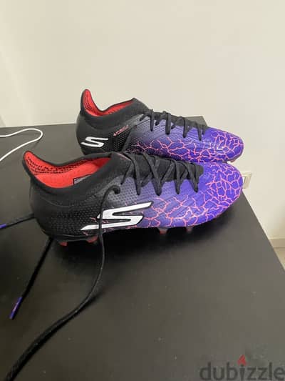 جزمة كورة sketchers اوريجينال جديد