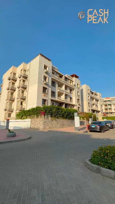 Immediate delivery apartment in Jayd Compound, located in the heart of New Cairo and directly opposite the Eastern Market in Rehab.