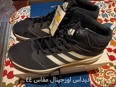 جزم اديداس مستورده اورجينال مقاس ٤٤ وجزم جلد جديده مستورده مقاس ٤٤