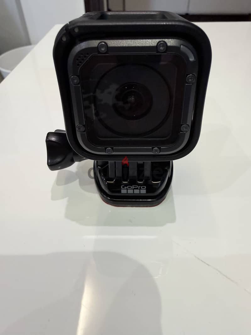 GoPro HERO5 Session 4K Action Camera + Original GoPro Mount 1