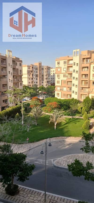 شقة للبيع بفيو تحفة بجوار الخدمات على شارع وجاردن امامى غير مجروحة نهائى