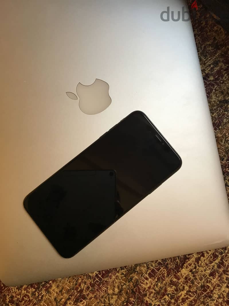 Apple - iPhone XS Max 2