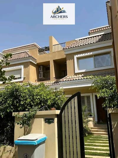 Villa for sale, 212 sqm in a prime location on Suez Road opposite Madinat in Mistakable City New Cairo.