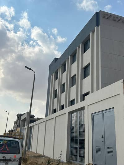مصنع للإيجار في العاشر من رمضان نشاط كيماوي وهندسي بمساحة 3000 متر