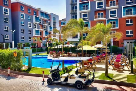 Fully finished apartment for sale in Amorada Compound, Fifth Settlement—ready for immediate delivery. Includes air conditioning, kitchen, furniture,