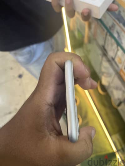 Apple - iPhone 11
