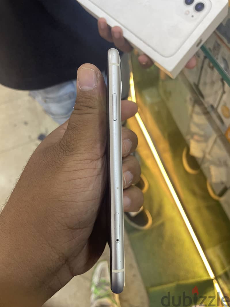 Apple - iPhone 11 2