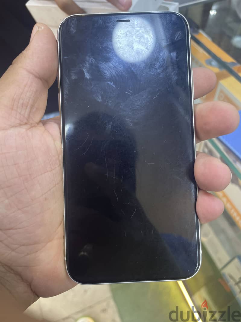 Apple - iPhone 11 4