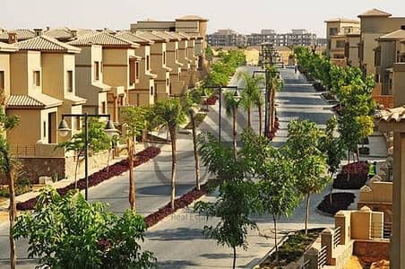 فيلا متشطبة للبيع في قطامية هيلز التجمع الخامس موقع متميز جدا استلام فوري اقل من سعر السوق