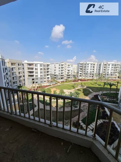 Apartment for sale 3 Bdr with 585,000 down payment and installments over 10 years prime location with a distinctive view in Hyde Park Fifth Settlement