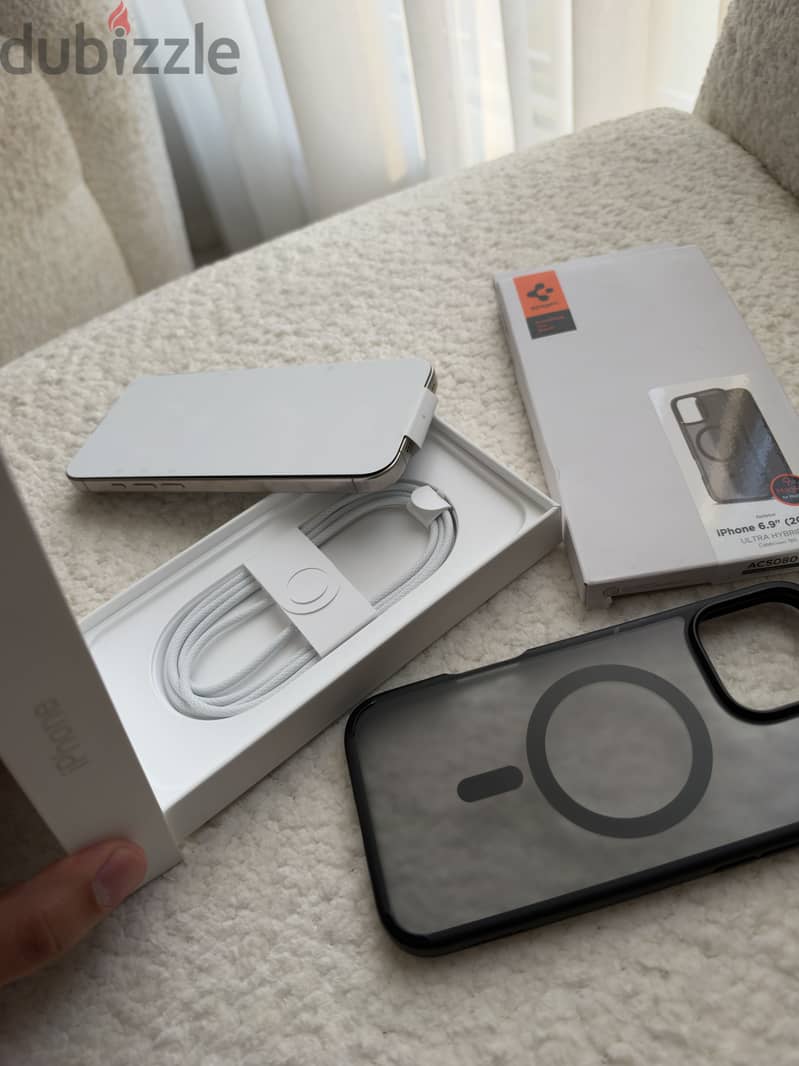 Apple - iPhone 16 Pro Max 2