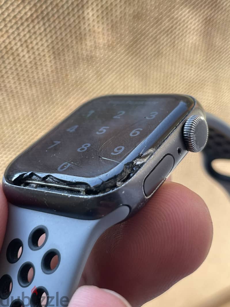 Apple watch se nike 4