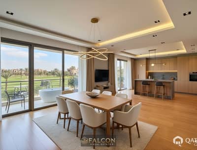 شقه للبيع 3 غرف فيو مفتوح للجولف تشطيب vip بجوار الجامعه الامريكيه و palm hills . hyde park . mountain view . vilette