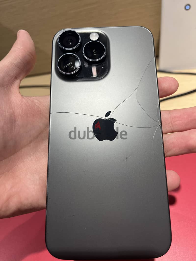 Apple - iPhone 15 Pro Max 2