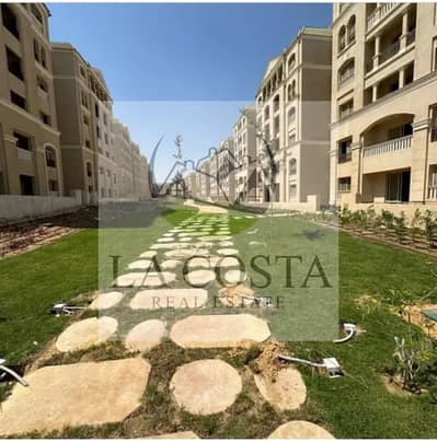 بنتهاوس  بفيو مميز استلام فوري  للبيع  في L'Avenir Mostakbal City بجوار طريق السويس ومدينتي