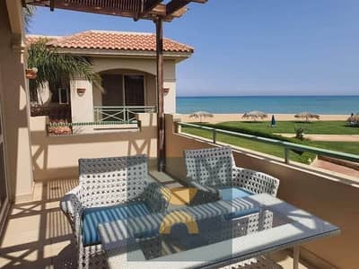 شاليه 3 غرف Full Sea View من جميع الغرف متشطب بالكامل فى لافيستا توباز العين السخنه دقائق من بورتو و بجوار تلال