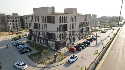 Apartment for sale in District 5 Ready to Move with Good Location in Club Side