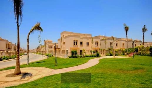 فيلا لقطة للبيع في Greens Compound الشيخ زايد | فيو مفتوح | 3 ادوار | 3 غرف + ماستر | نصف تشطيب | باقل سعر في اقوي لوكيشن | افضل سكن