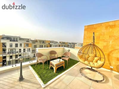تريبلكس مع برايفت رووف للإيجار في كمبوند سوديك إيست تاون (SODIC Eastown) بالقاهرة الجديدة
