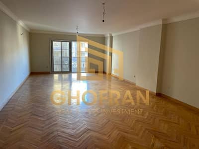 275 sqm apartment in the heart of Smouha - Edmond Fermin Street