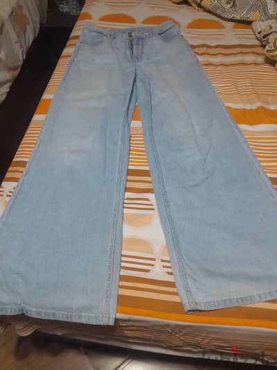 light blue h&m jeans
